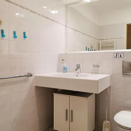 Haus Mecklenburg 8 *