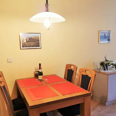 Apartment Haus Mecklenburg 8 Kuehlungsborn